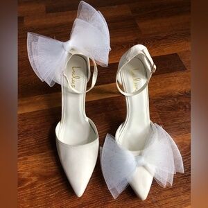 Lulu's White Heels with Tulle Bow